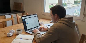 Lancer son blog en période de précarité : Quelles aides pour sécuriser votre projet en 2026 ?